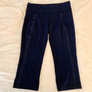 Lululemon Navy Blue Cropped Legging